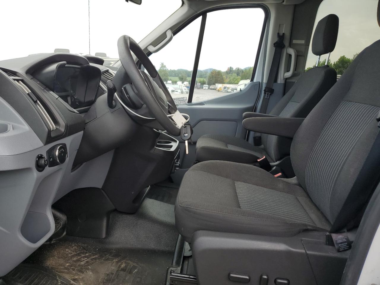 2017 Ford Transit T-350 Hd VIN: 1FBVU4XV5HKA44454 Lot: 69028855