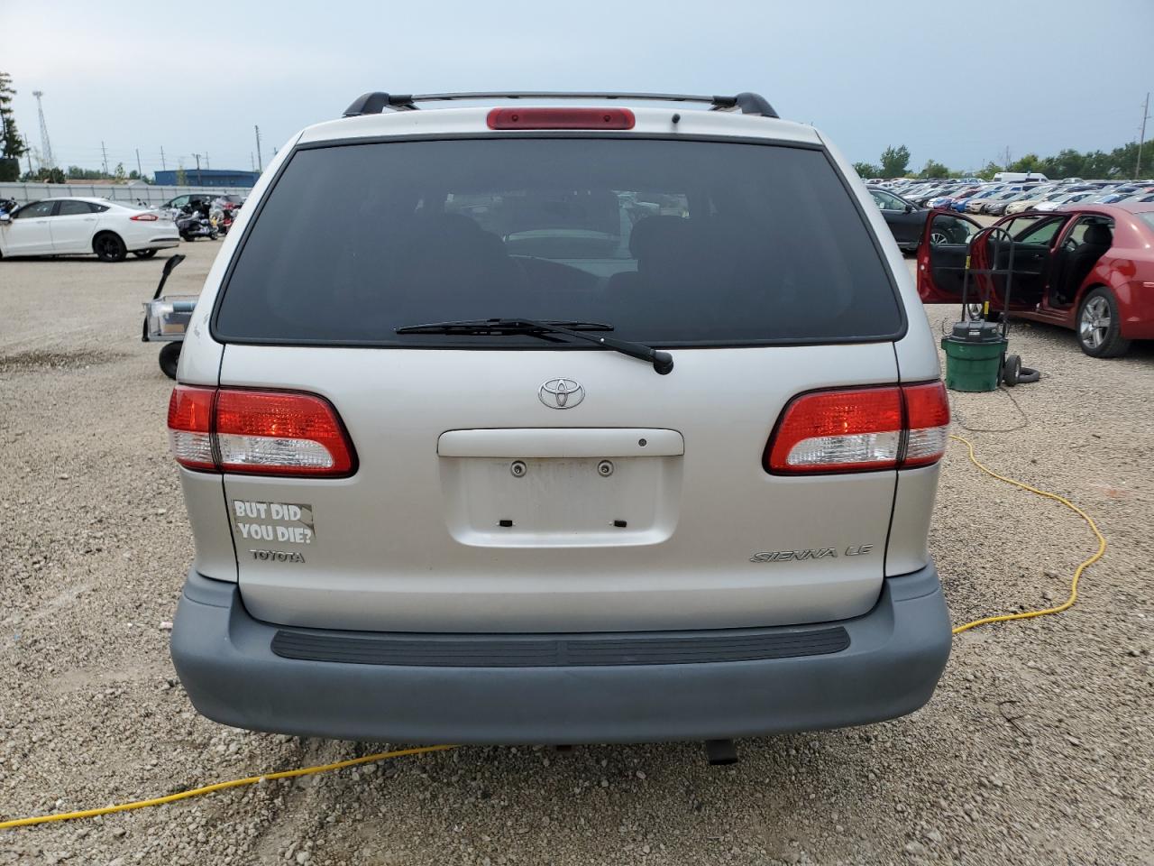 2002 Toyota Sienna Le VIN: 4T3ZF13C32U480860 Lot: 69137645