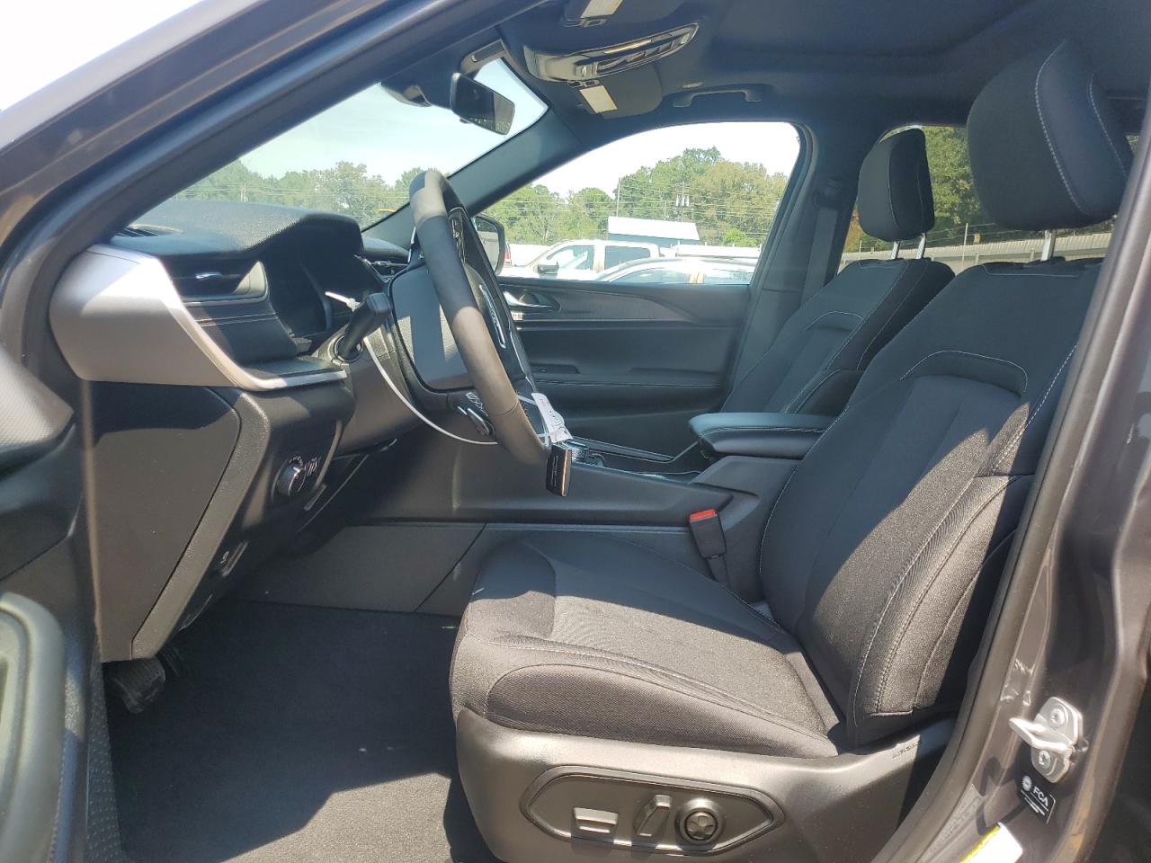 2025 Jeep Grand Cherokee L Laredo VIN: 1C4RJJAG7S8647151 Lot: 70148775