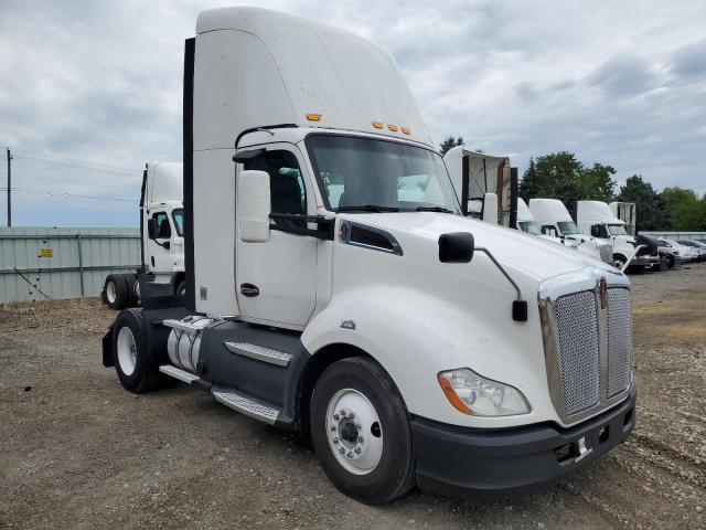 2020 KENWORTH T680 SEMI TRUCK à vendre chez Copart IA - DAVENPORT