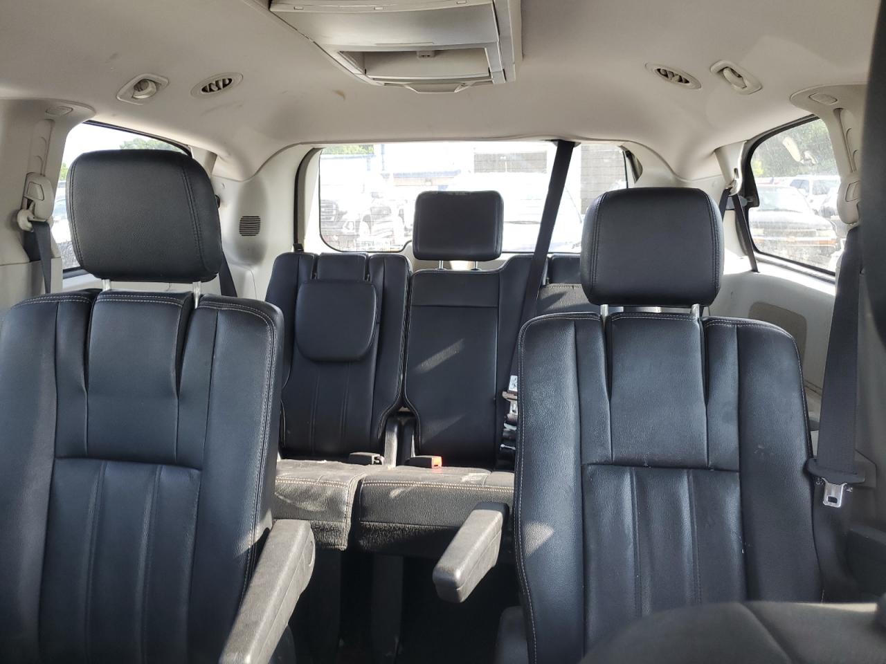 2015 Chrysler Town & Country Touring VIN: 2C4RC1BG3FR751512 Lot: 65631345