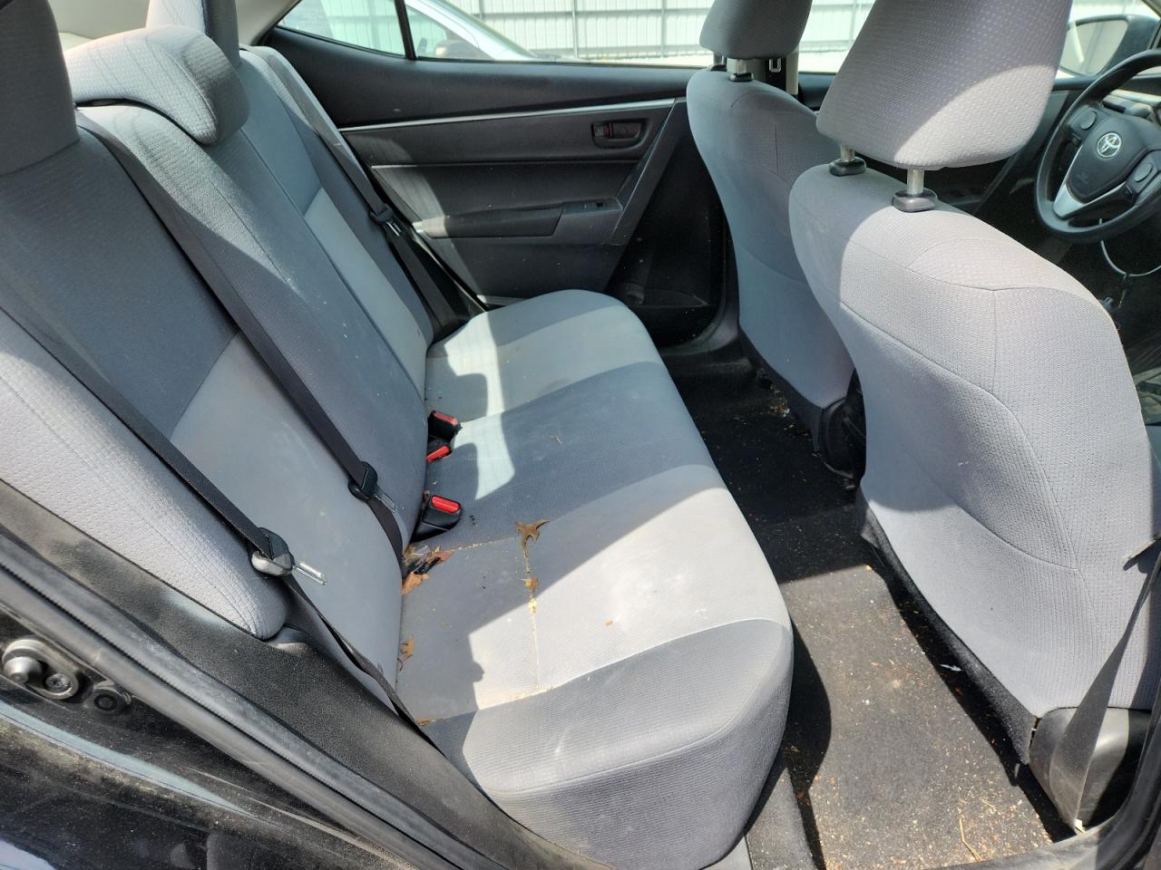 2014 Toyota Corolla L VIN: 5YFBURHE7EP113300 Lot: 70538595