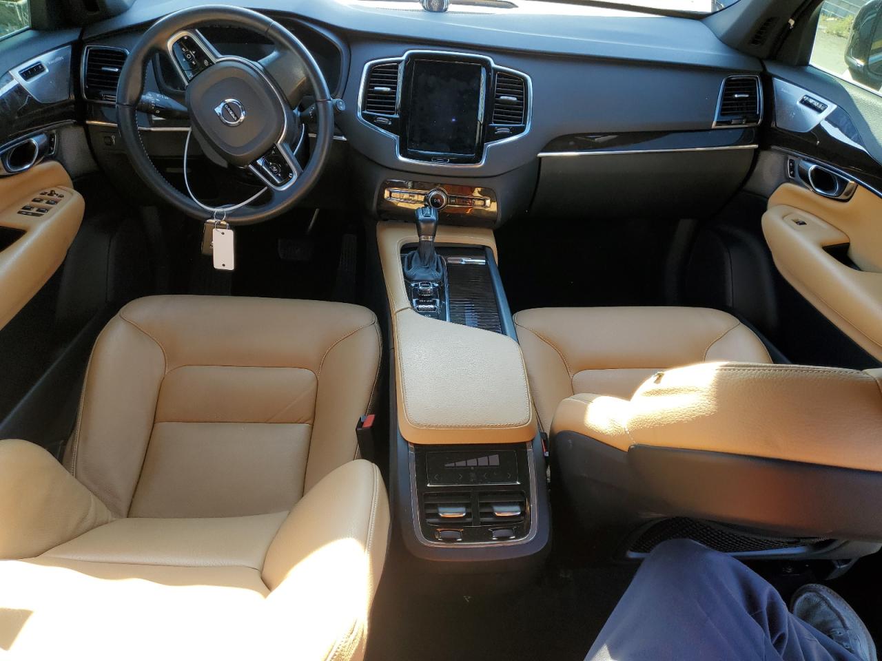 2017 Volvo Xc90 T6 VIN: YV4A22PK1H1141356 Lot: 66734525