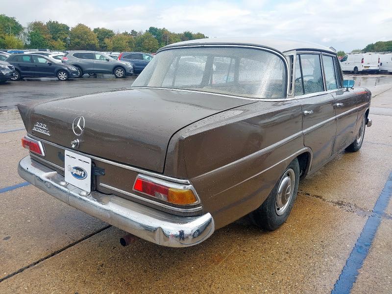 1968 MERCEDES 200 