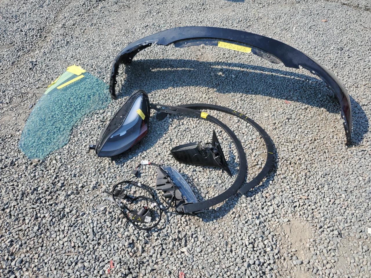 2024 Tesla Model Y VIN: 7SAYGDED0RF096554 Lot: 70220475