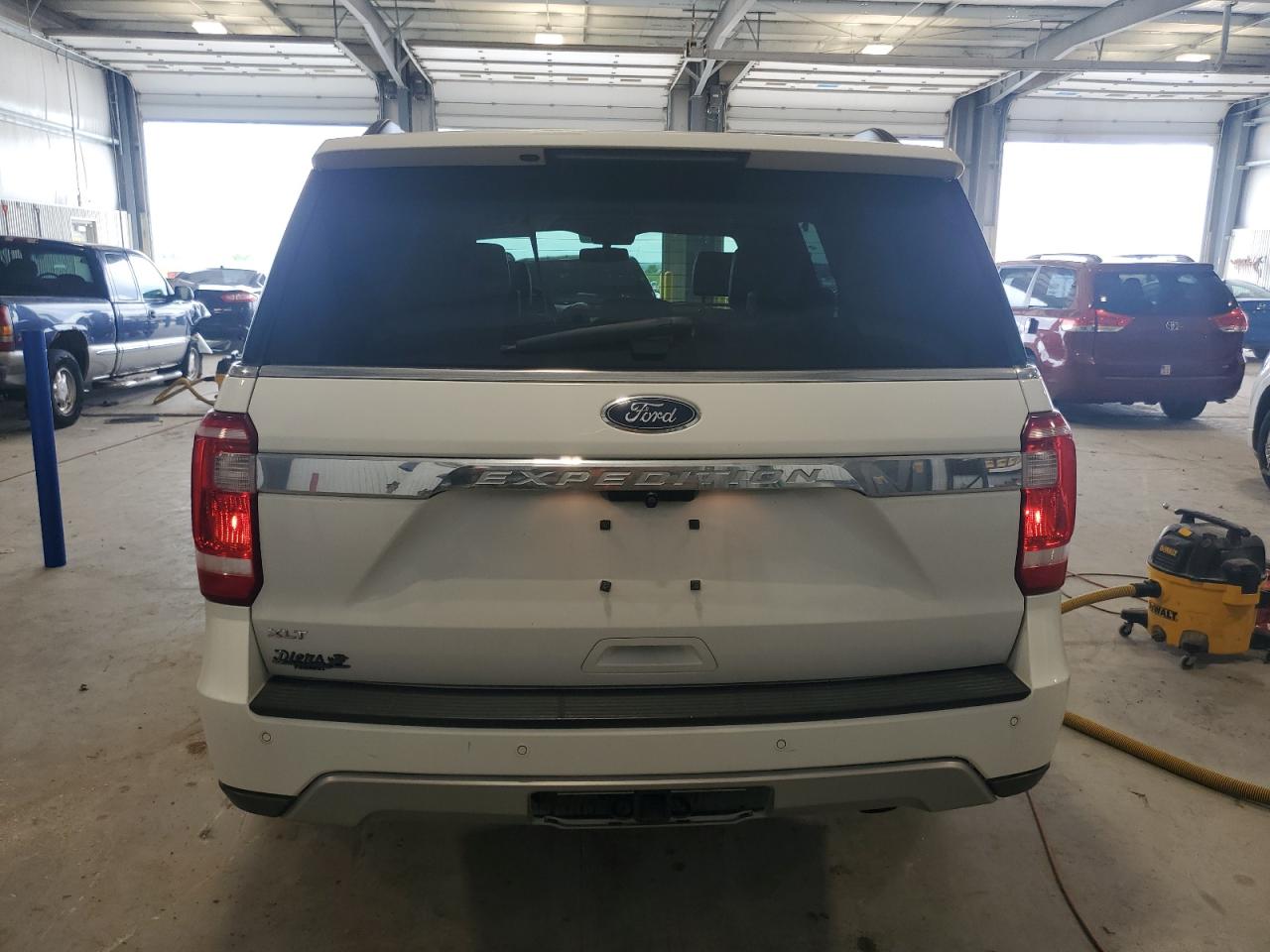 2020 Ford Expedition Xlt VIN: 1FMJU1JT4LEA98752 Lot: 67287795