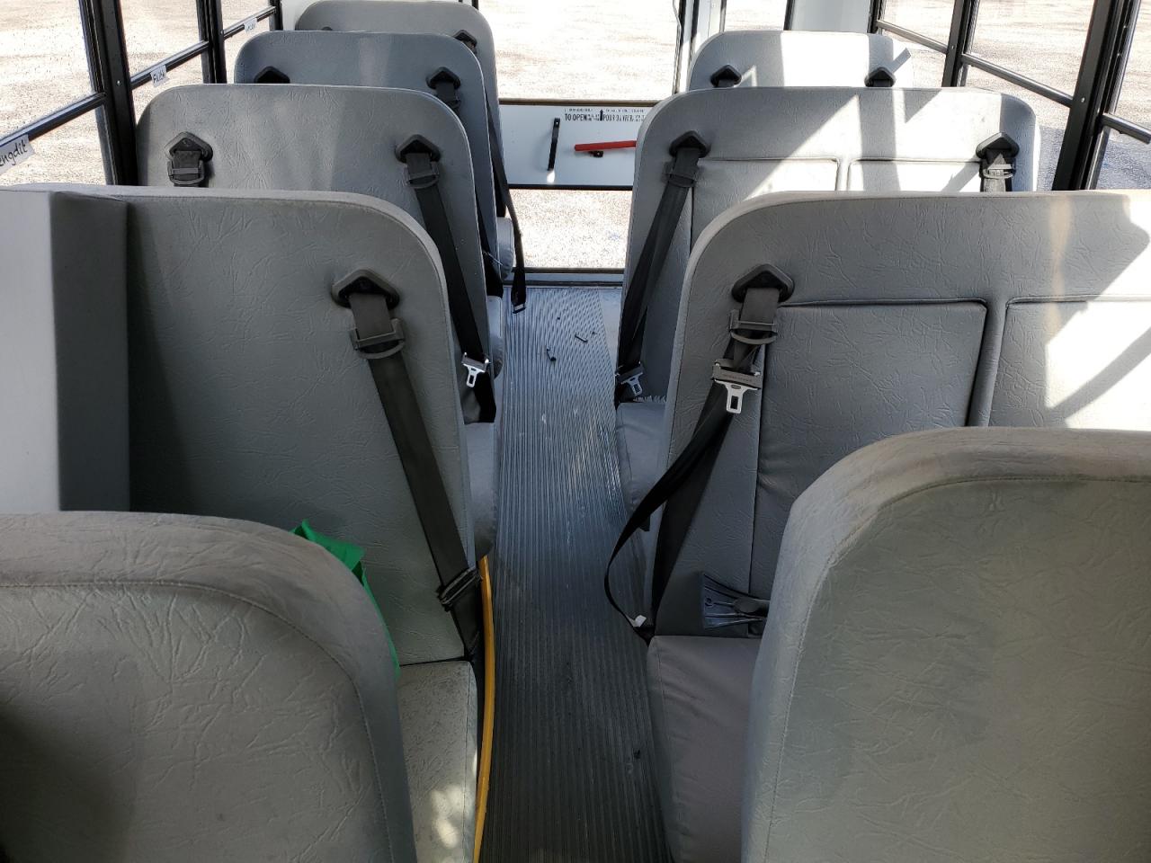 2022 Chevrolet Express G3500 VIN: 1GB0GRBPXN1172360 Lot: 69085455