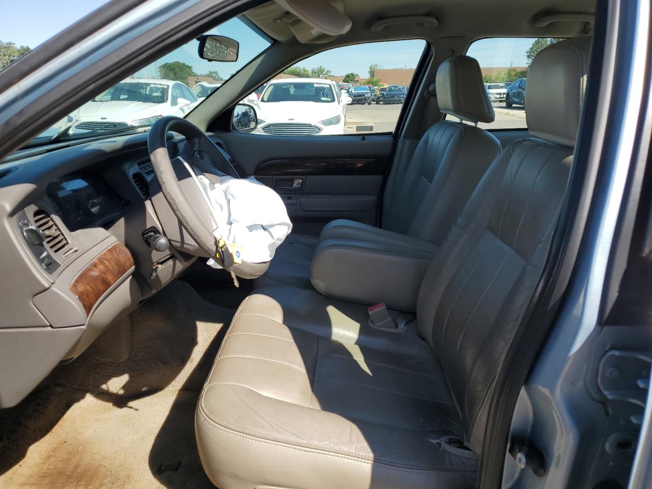 2008 Mercury Grand Marquis Gs VIN: 2MEFM74V78X608980 Lot: 70548235