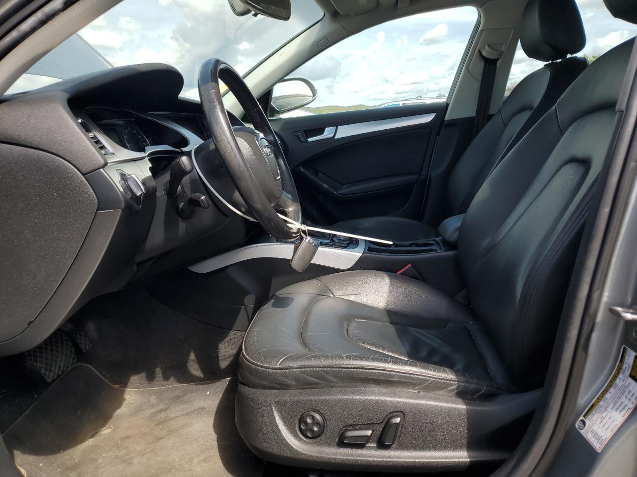 2010 Audi A4 Premium Plus VIN: WAUFFAFL5AN052774 Lot: 70260585