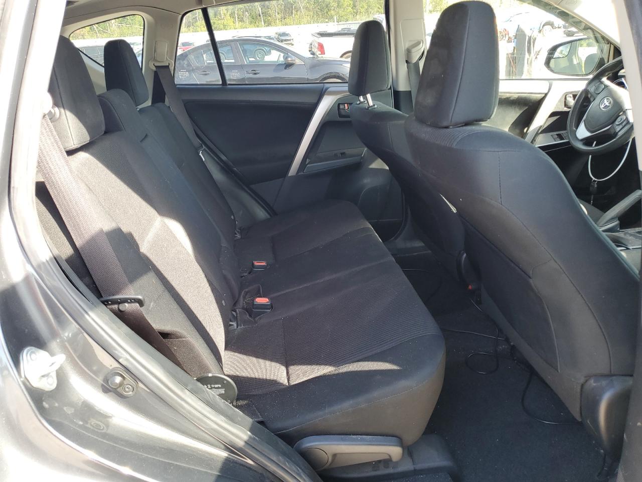 2018 Toyota Rav4 Le VIN: JTMBFREV7JJ221770 Lot: 70551395