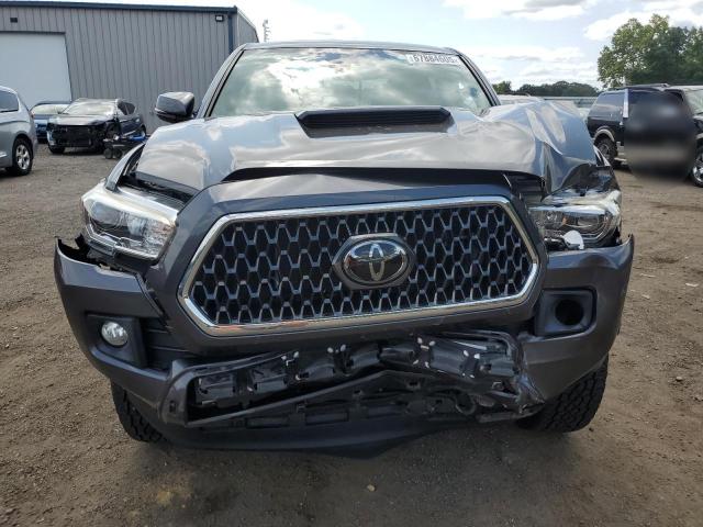  TOYOTA TACOMA 2018 Серый