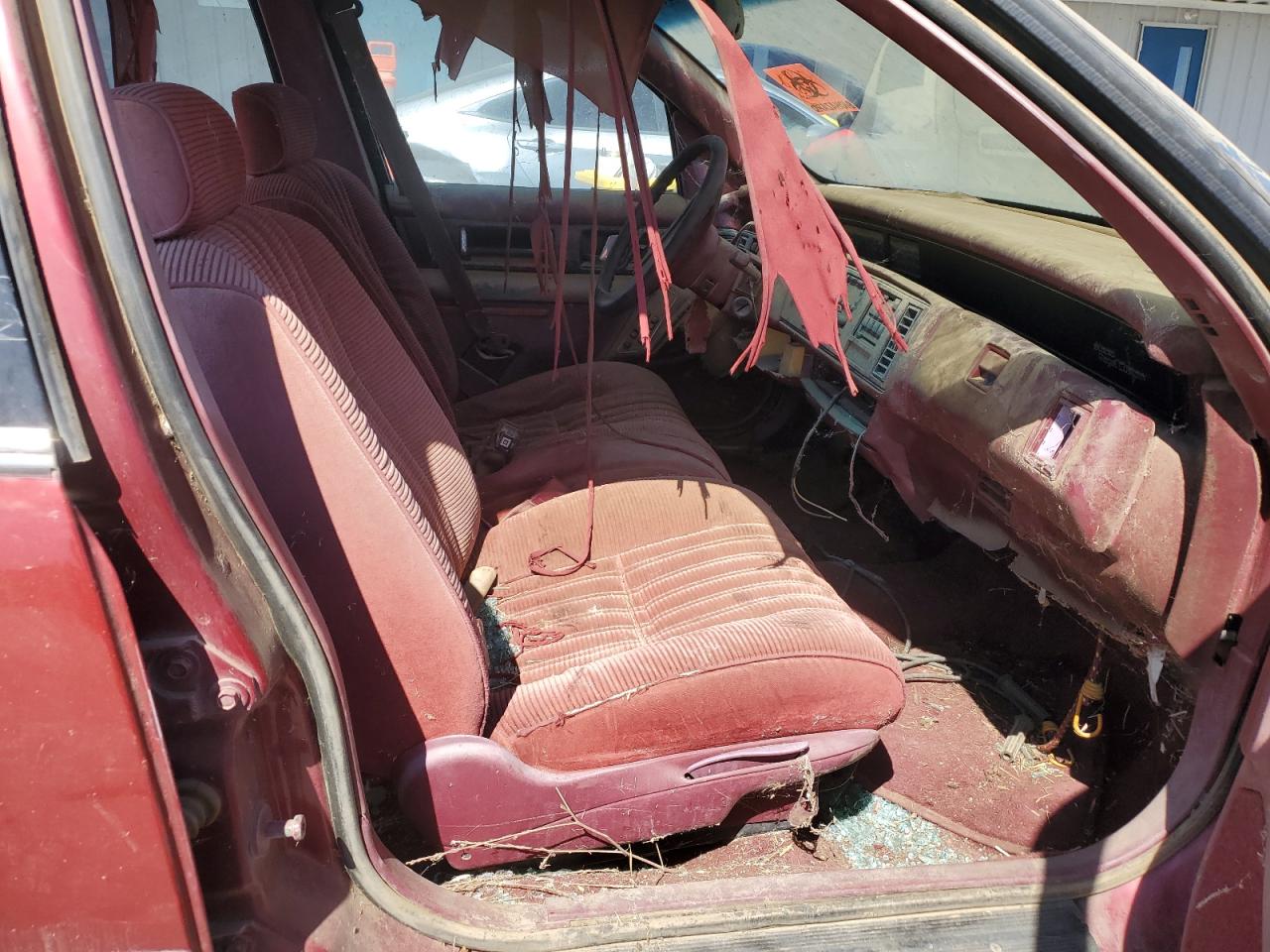 1992 Buick Regal Custom VIN: 2G4WB54T0N1505100 Lot: 68225305