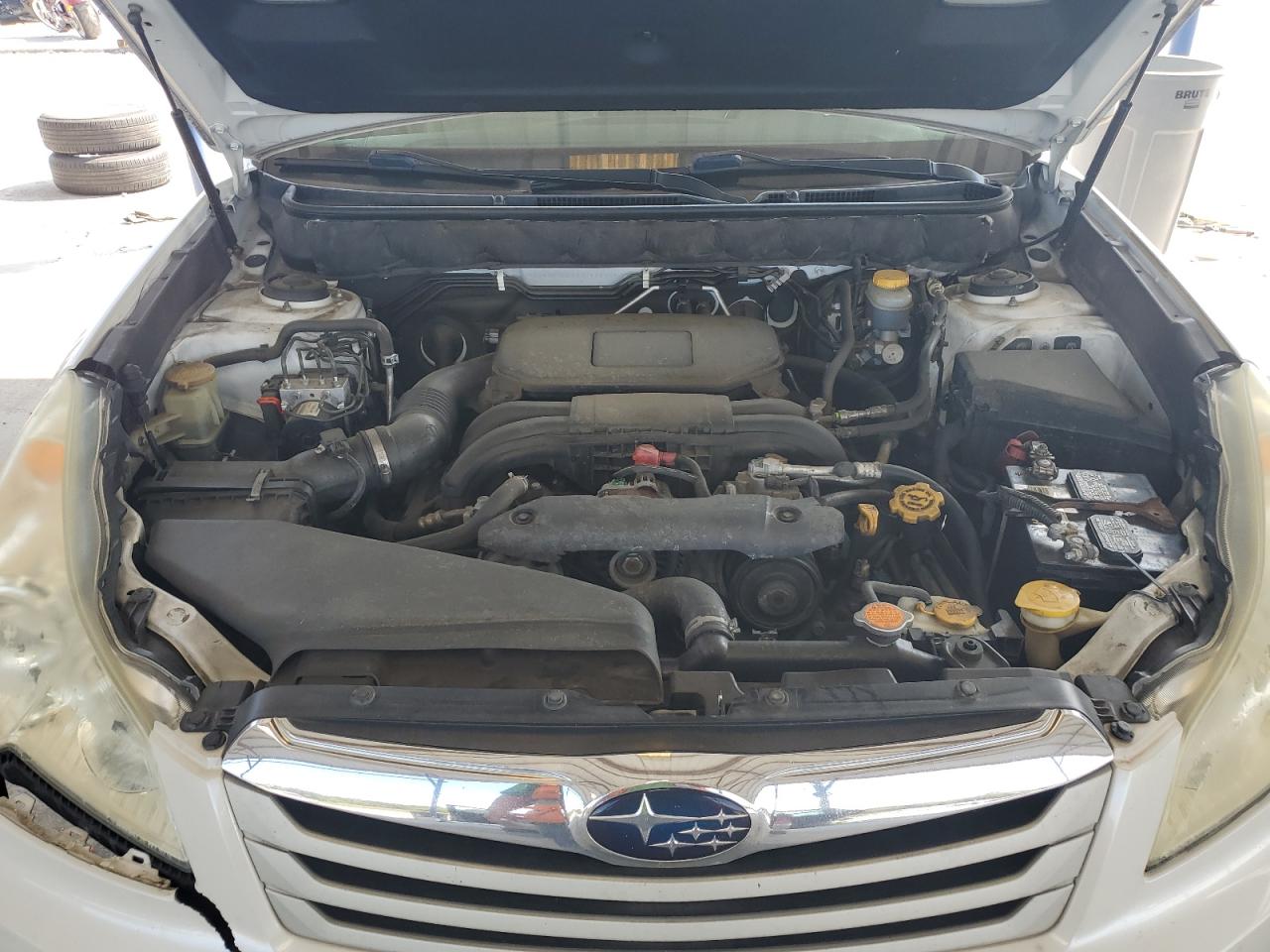 2011 Subaru Outback 2.5I Limited VIN: 4S4BRBKC1B3311872 Lot: 69401835