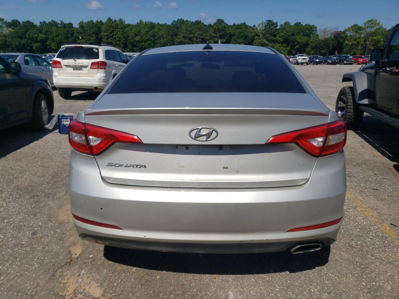 2015 Hyundai Sonata Se VIN: 5NPE24AF5FH196765 Lot: 68951835