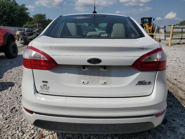  FORD FIESTA 2016 Белы