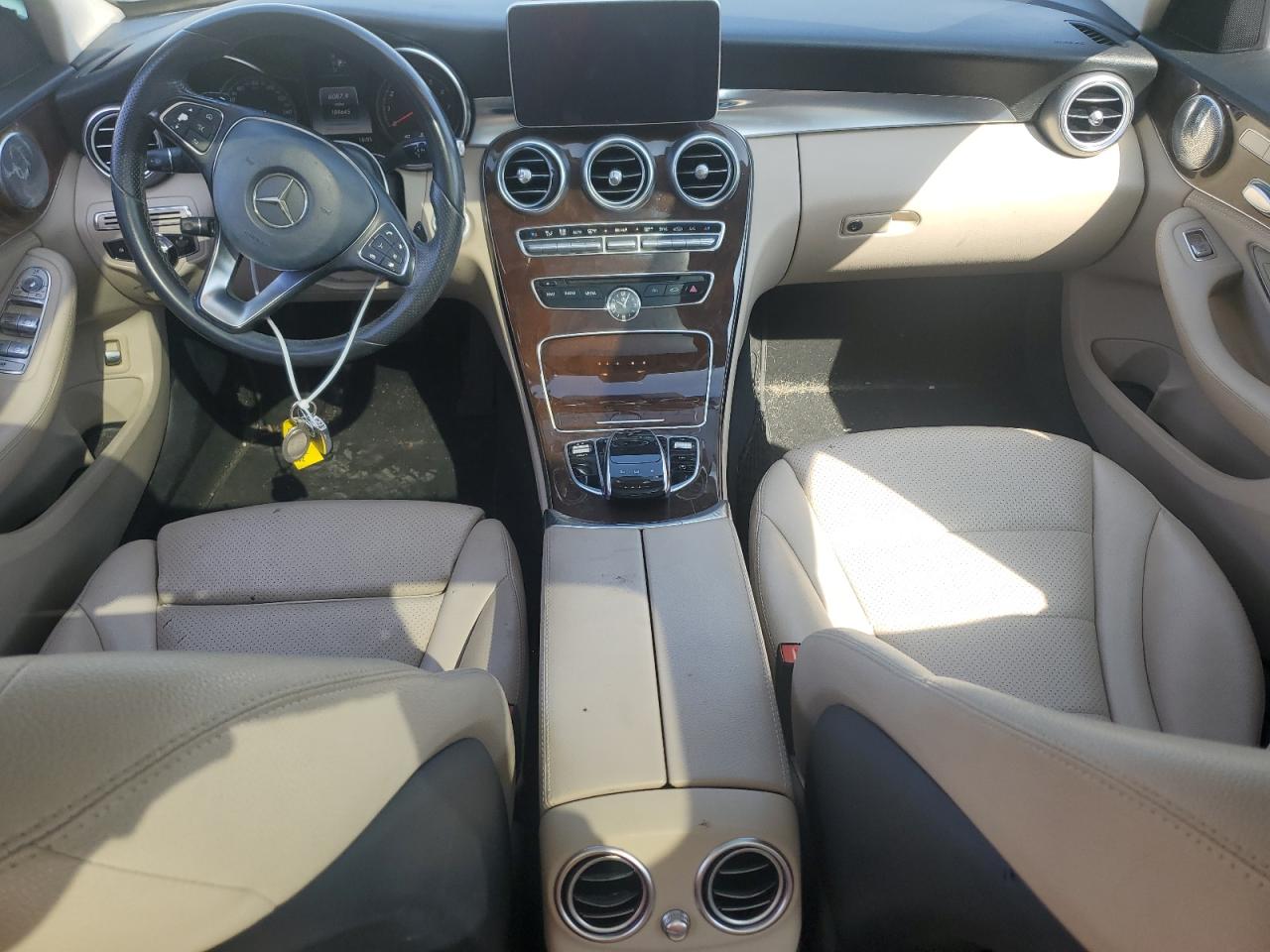 2015 Mercedes-Benz C 300 4Matic VIN: 55SWF4KBXFU041338 Lot: 68318655