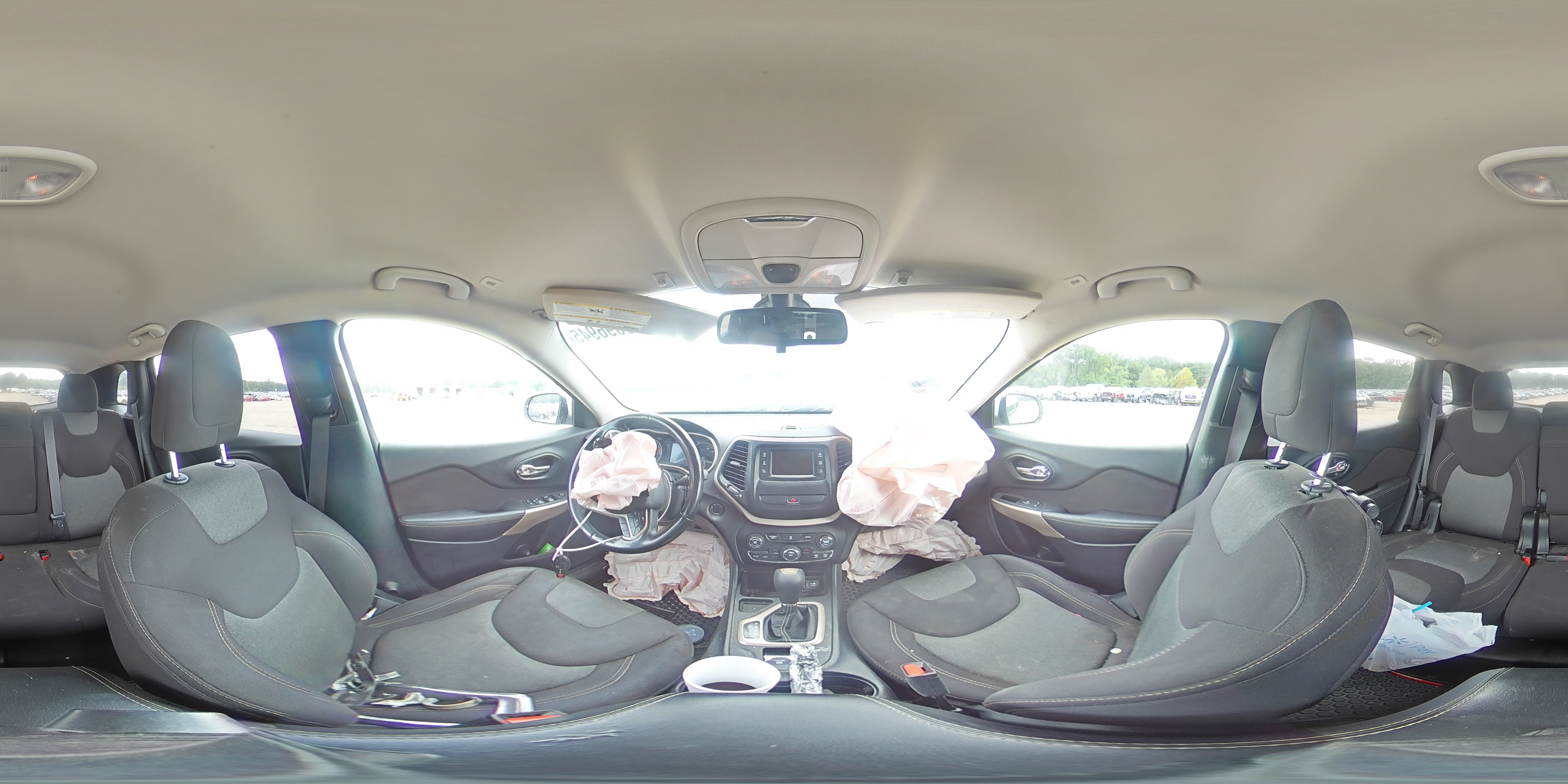 2018 Jeep Cherokee Latitude VIN: 1C4PJLCB2JD595339 Lot: 70696945