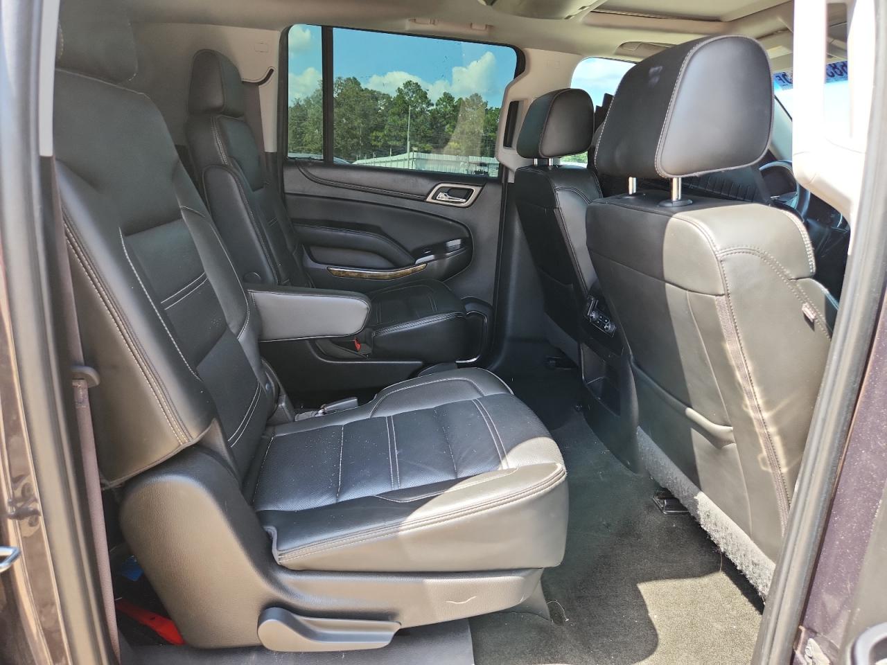 2017 GMC Yukon Xl Denali VIN: 1GKS2HKJ2HR382762 Lot: 68341255