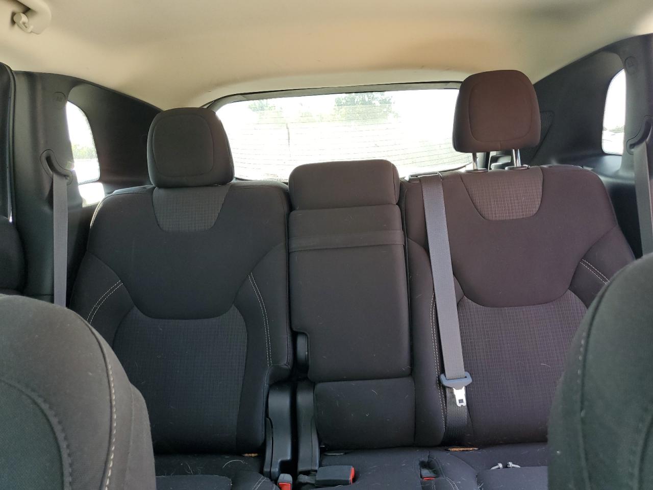 2015 Jeep Cherokee Latitude VIN: 1C4PJMCS2FW740185 Lot: 69464815