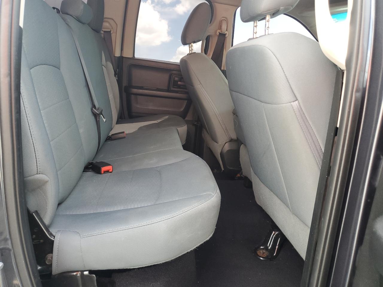 2017 Ram 1500 St VIN: 1C6RR6FTXHS695886 Lot: 70908475