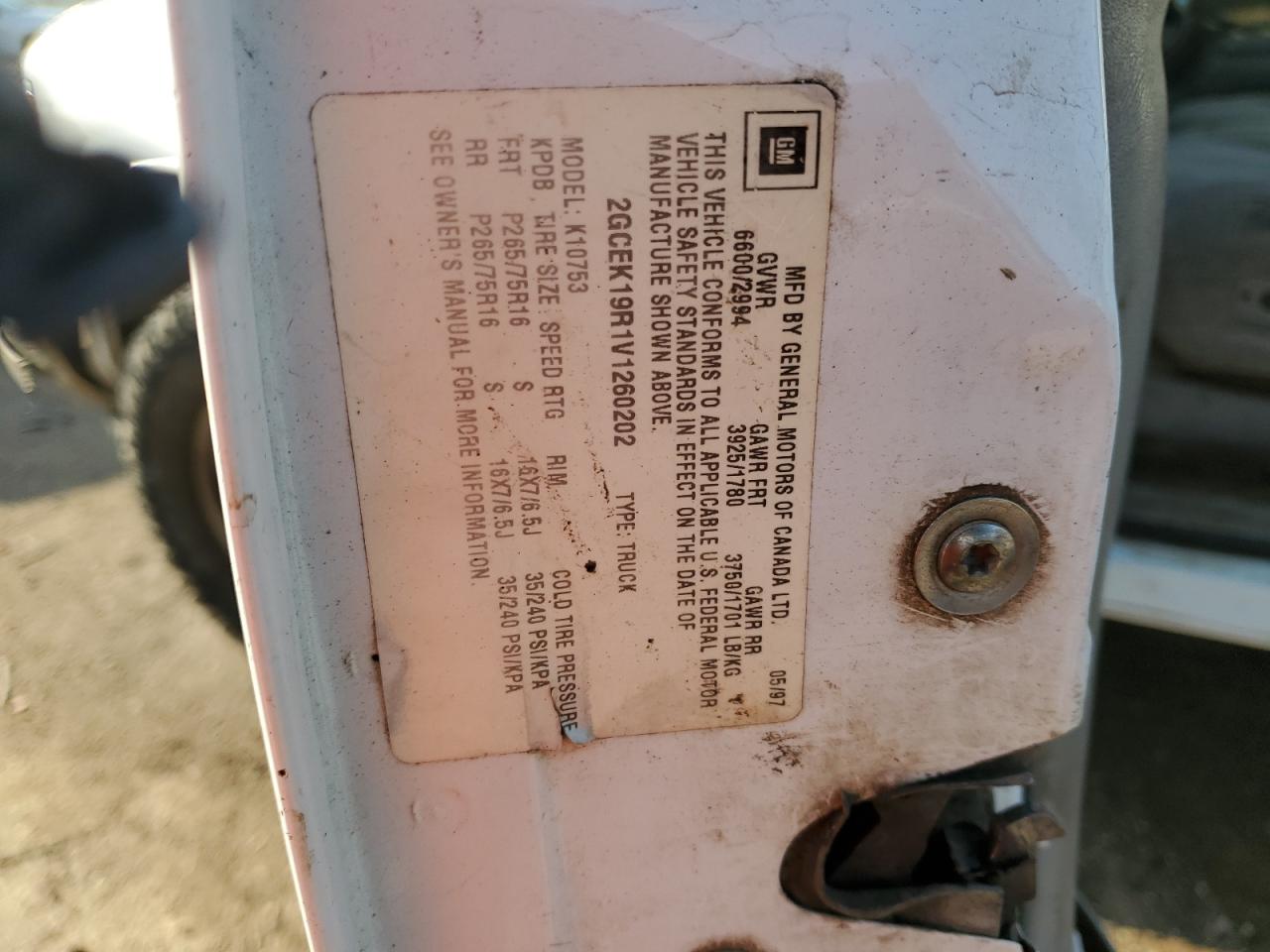 1997 Chevrolet Gmt-400 K1500 VIN: 2GCEK19R1V1260202 Lot: 68355225