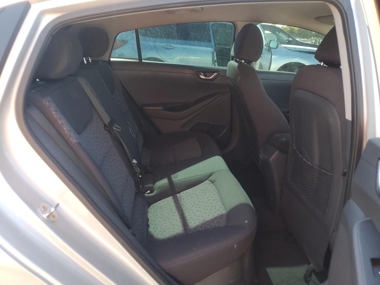 2018 Hyundai Ioniq Blue VIN: KMHC65LC3JU098011 Lot: 70385715