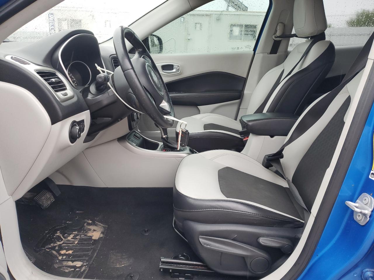 2018 Jeep Compass Latitude VIN: 3C4NJCBB5JT233279 Lot: 70304765