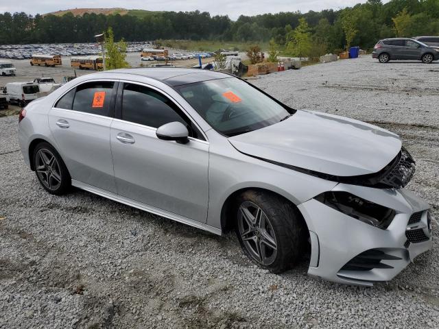  MERCEDES-BENZ A-CLASS 2022 Серебристый