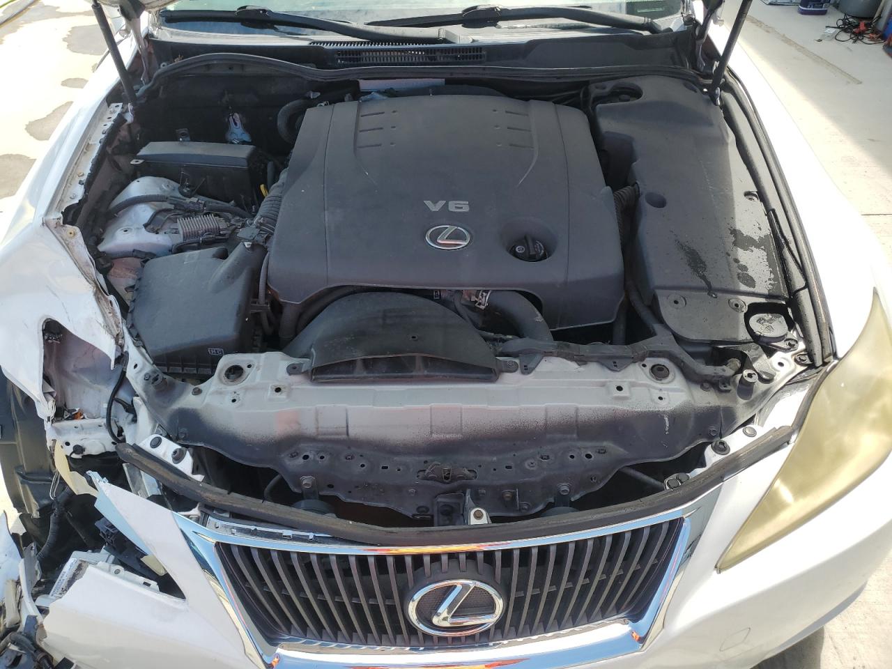 2010 Lexus Is 250 VIN: JTHBF5C23A5111744 Lot: 70250445