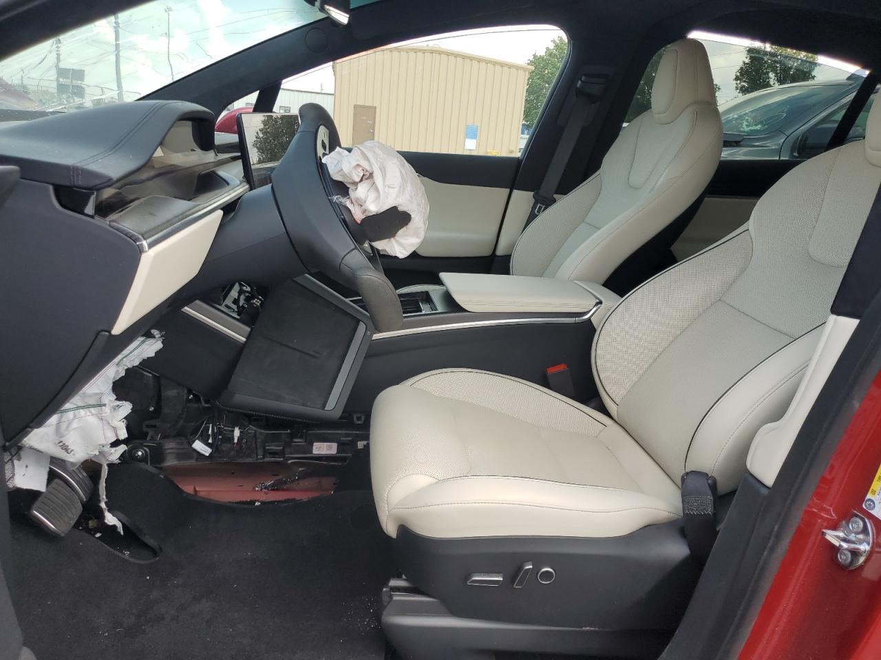 2024 Tesla Model X VIN: 7SAXCBE64RF453182 Lot: 67969375