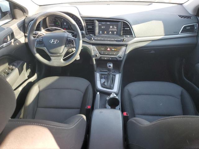 HYUNDAI ELANTRA 2018 Белы