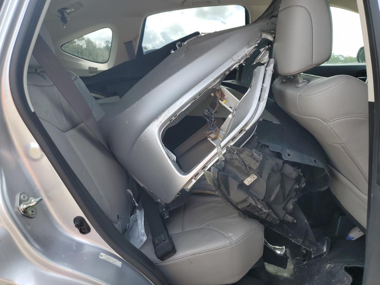 2015 Honda Cr-V Exl VIN: 2HKRM3H7XFH526419 Lot: 68122185