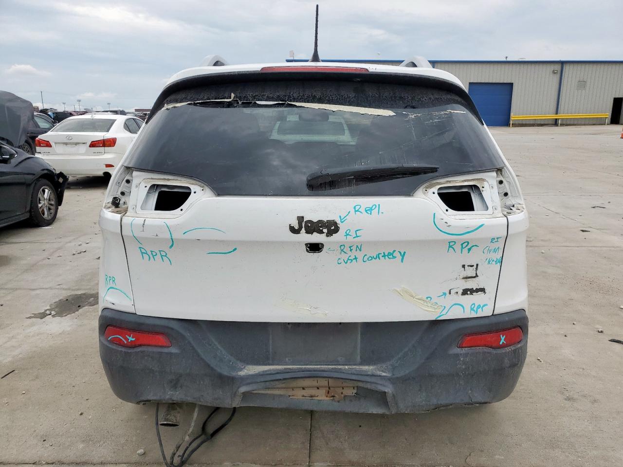 2016 Jeep Cherokee Latitude VIN: 1C4PJLCB4GW234532 Lot: 65827475