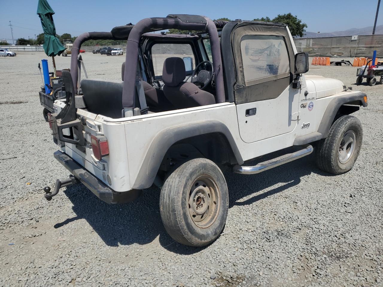 1997 Jeep Wrangler / Tj Se white null gas 1J4FY29P2VP494787 photo #4