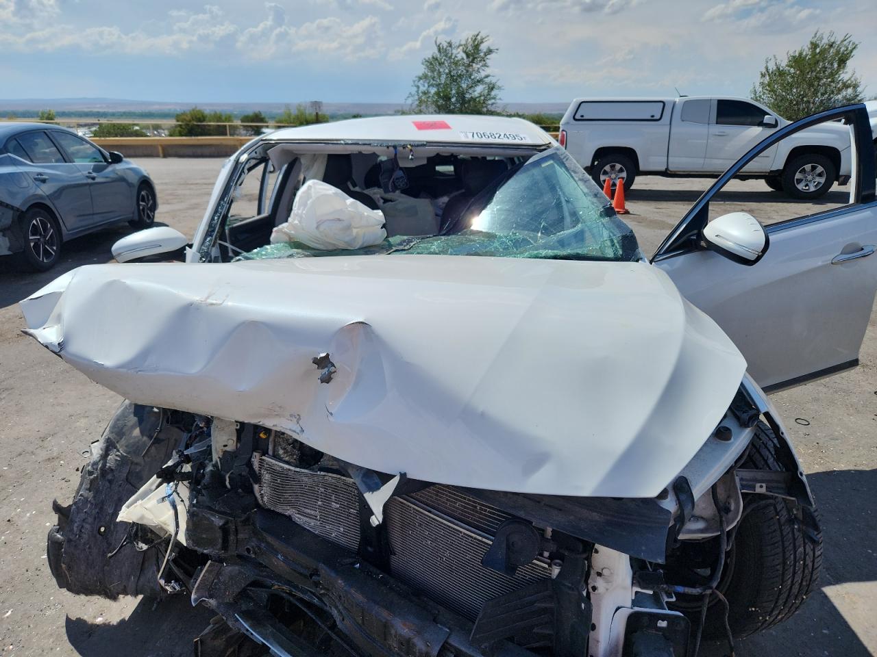 2015 Kia Cadenza Premium VIN: KNALN4D7XF5197720 Lot: 70682495