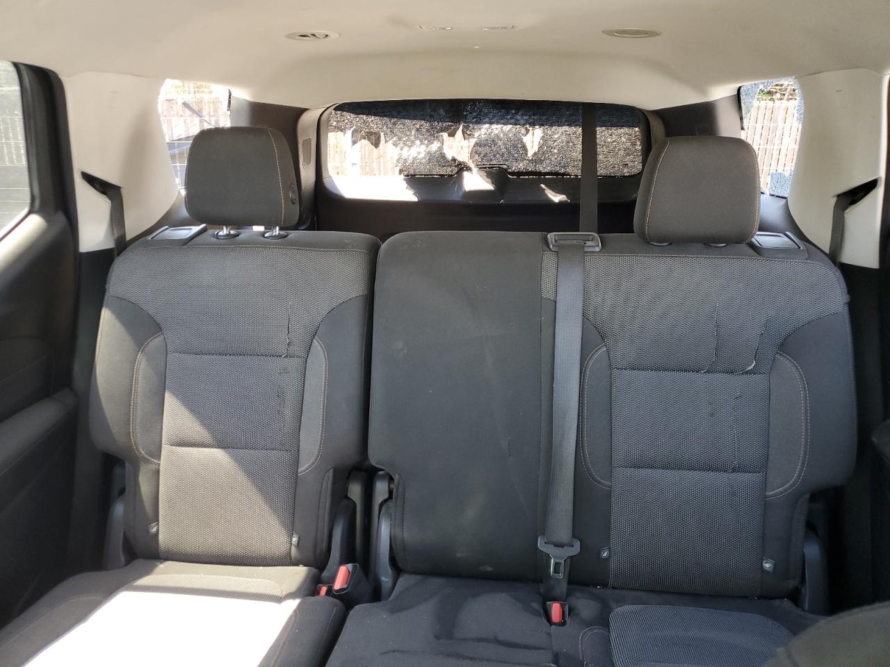 2018 Chevrolet Traverse Ls VIN: 1GNERFKW0JJ101977 Lot: 70293985