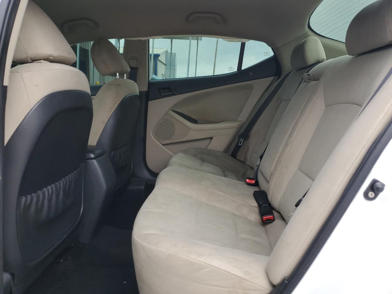 2015 Kia Optima Lx VIN: KNAGM4A7XF5605786 Lot: 71046595