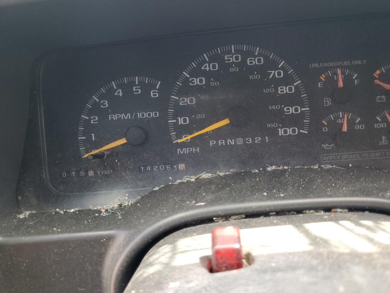 1998 Chevrolet Gmt-400 C1500 VIN: 2GCEC19R8W1242262 Lot: 68157345