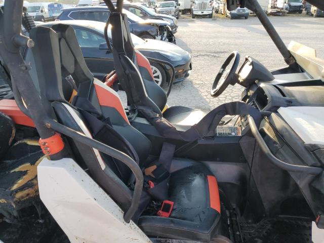 2015 CAN- MAVERICK MAX 1000R