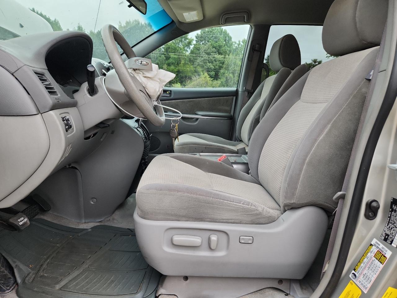 2010 Toyota Sienna Ce VIN: 5TDKK4CC2AS297884 Lot: 67843815
