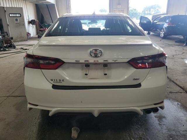  TOYOTA CAMRY 2022 Белы