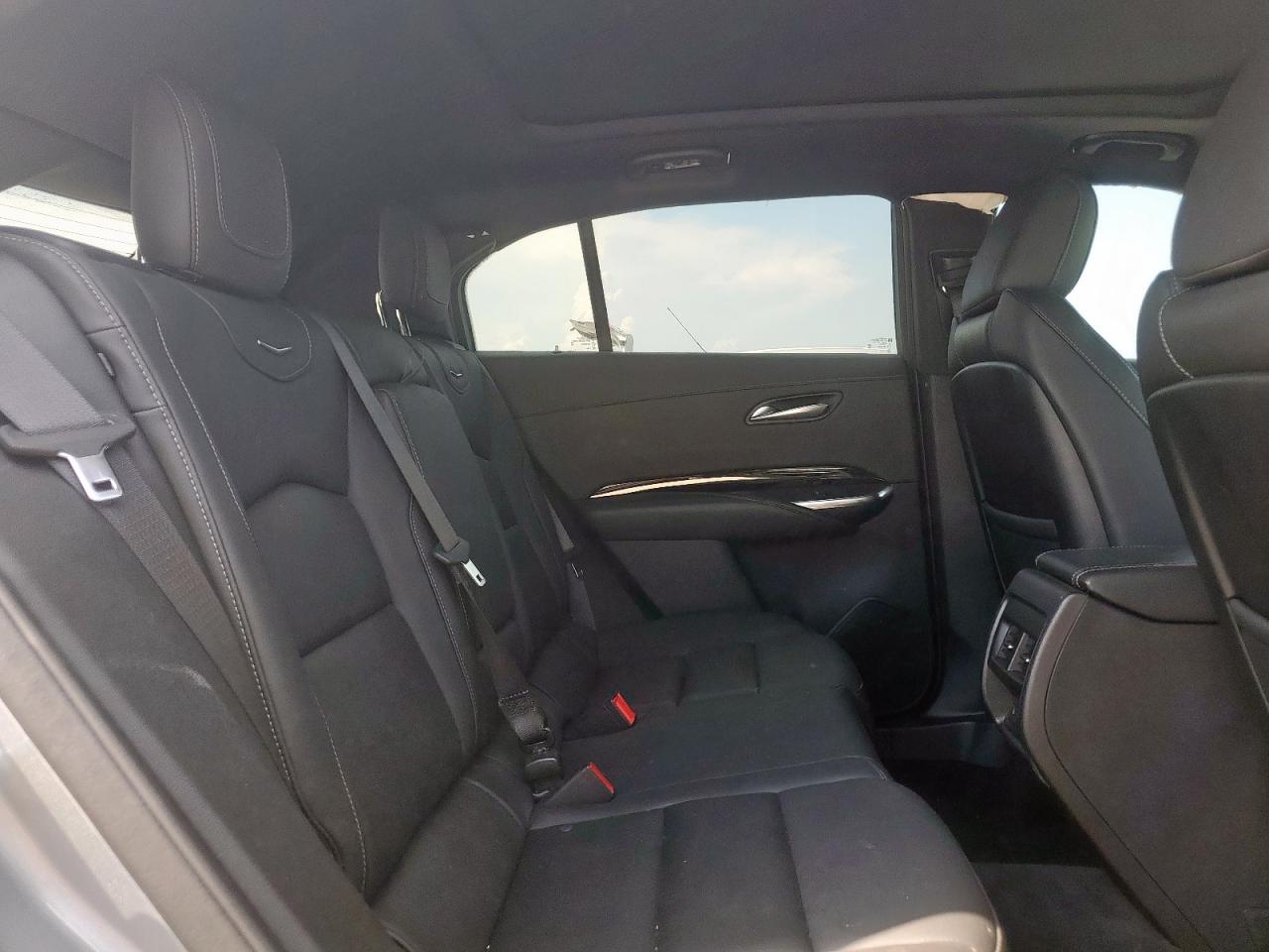 2024 Cadillac Xt4 Luxury VIN: 1GYAZAR44RF236824 Lot: 69668745