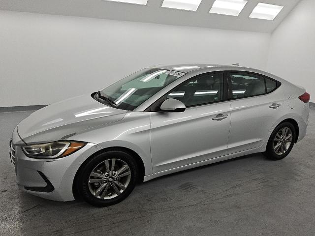  HYUNDAI ELANTRA 2018 Серебристый