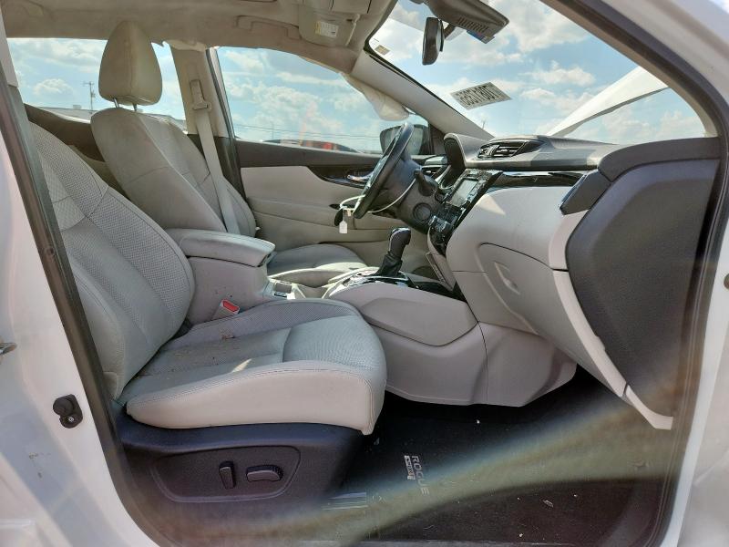  NISSAN ROGUE 2022 Белы