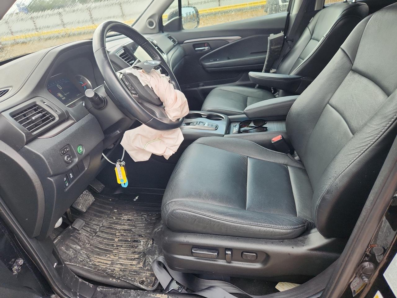 2021 Honda Pilot Se VIN: 5FNYF5H26MB038084 Lot: 70161175