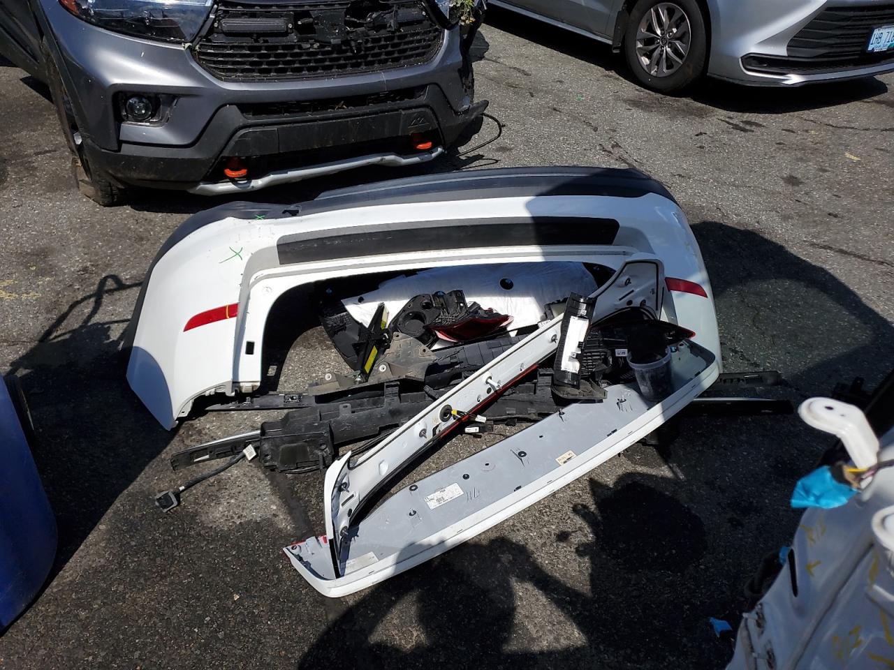 2002 BMW 325 I VIN: WBAEV33422KL74329 Lot: 70757995