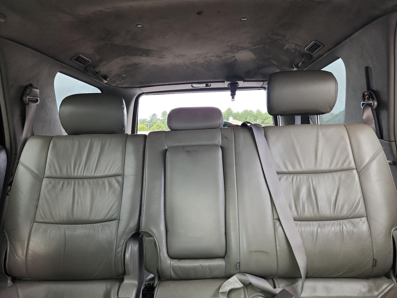 2002 Toyota Sequoia Limited VIN: 5TDBT48A42S105046 Lot: 69835335