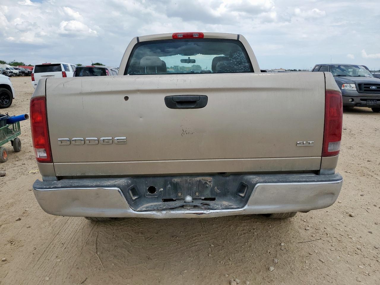 2004 Dodge Ram 1500 St VIN: 1D7HA18N14J218668 Lot: 70330655