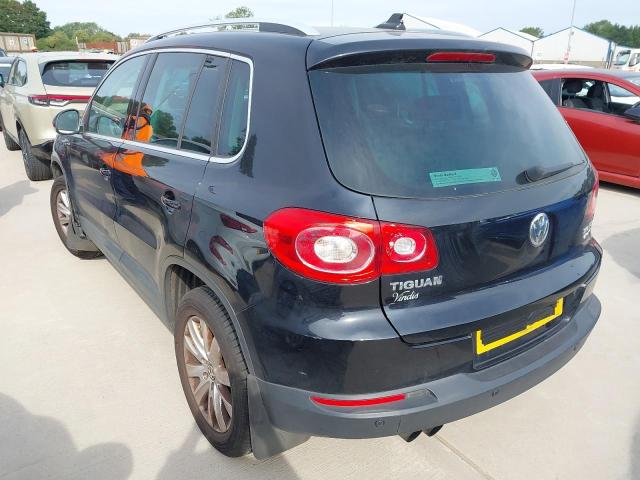 2011 VOLKSWAGEN TIGUAN MAT