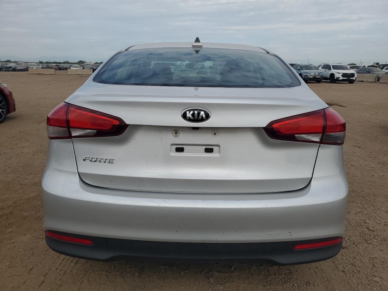 2018 Kia Forte Lx VIN: 3KPFL4A70JE168900 Lot: 69197405